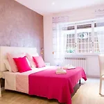 לינה וארוחת בוקר Domus Casaletto 4*