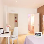 Domus Casaletto לינה וארוחת בוקר 4*