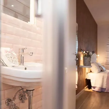 Domus Casaletto Bed and Breakfast